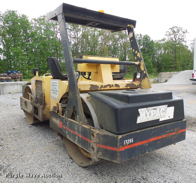 image for item DF7250 Hypac C766C vibratory double drum roller