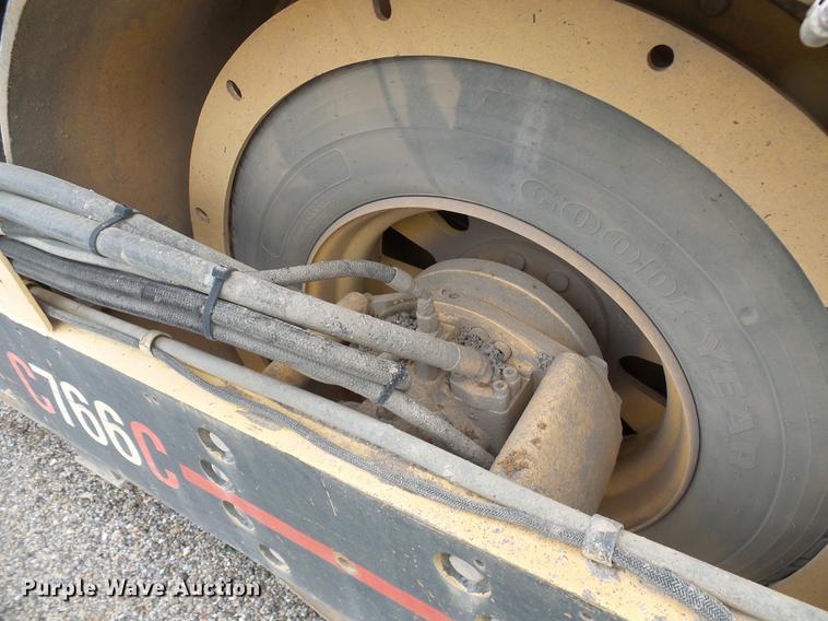 image for item DF7250 Hypac C766C vibratory double drum roller