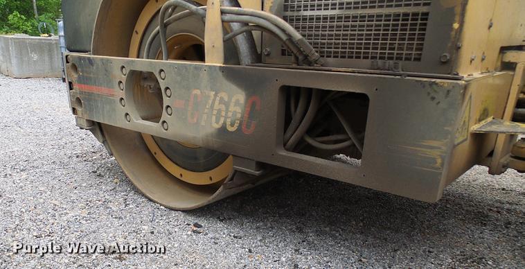 image for item DF7250 Hypac C766C vibratory double drum roller