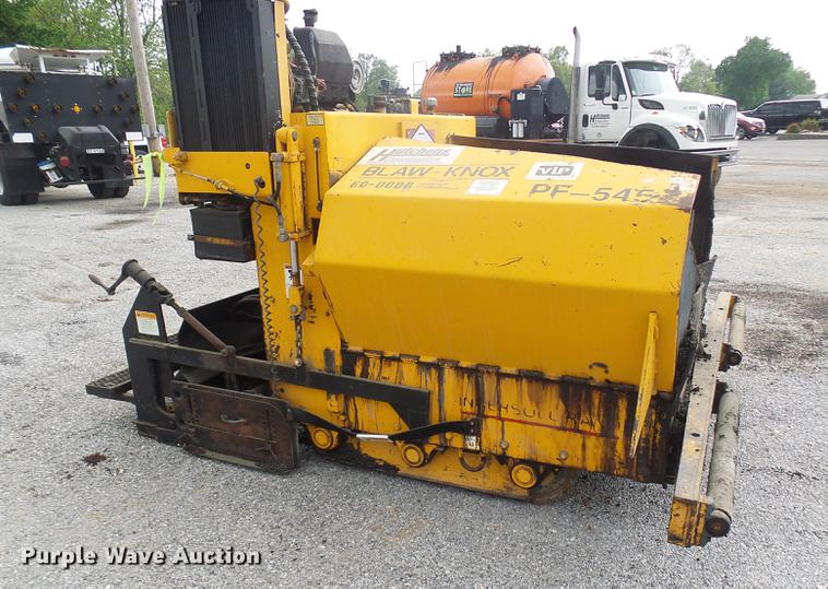 image for item DF7256 2001 Blaw Knox PF545 paver