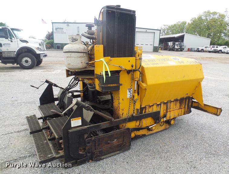 image for item DF7256 2001 Blaw Knox PF545 paver