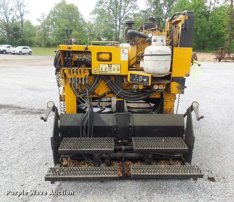 image for item DF7256 2001 Blaw Knox PF545 paver