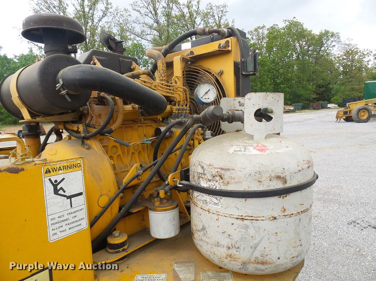 image for item DF7256 2001 Blaw Knox PF545 paver