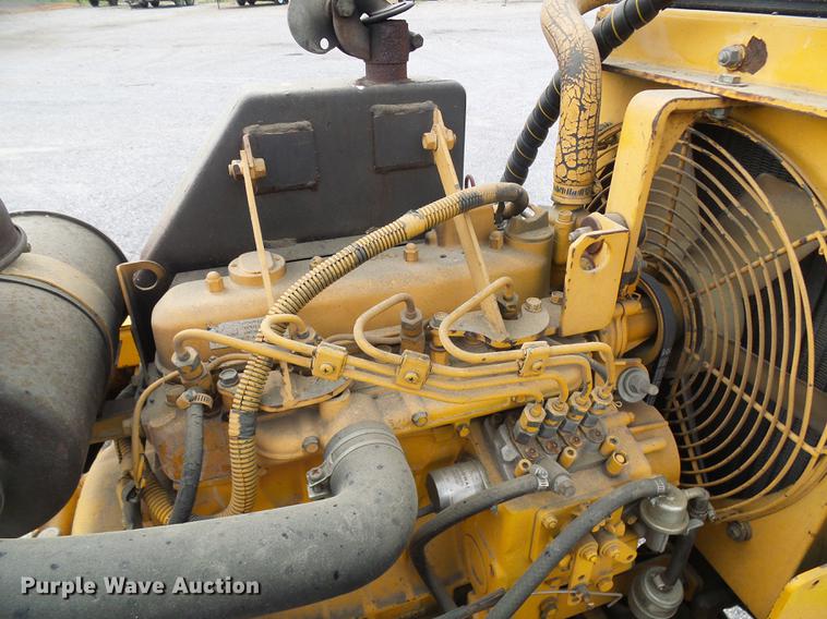 image for item DF7256 2001 Blaw Knox PF545 paver