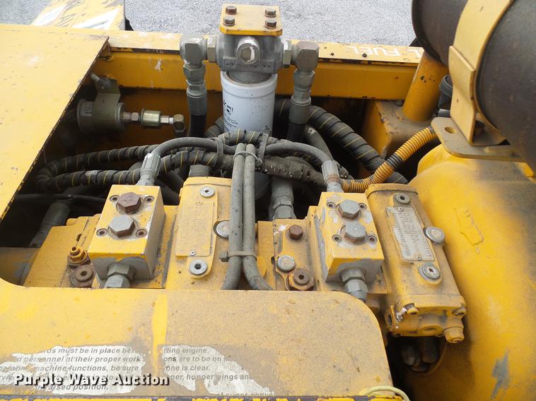 image for item DF7256 2001 Blaw Knox PF545 paver