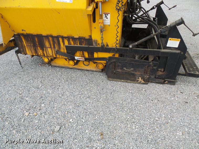 image for item DF7256 2001 Blaw Knox PF545 paver