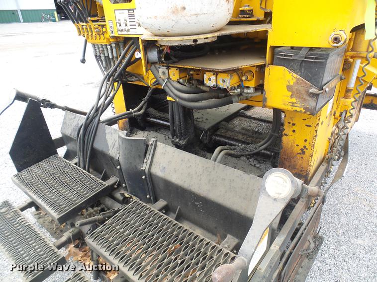 image for item DF7256 2001 Blaw Knox PF545 paver