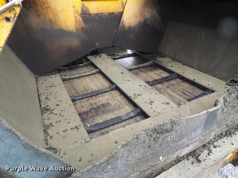 image for item DF7256 2001 Blaw Knox PF545 paver