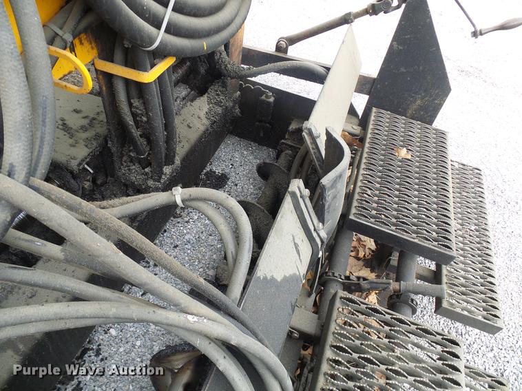 image for item DF7256 2001 Blaw Knox PF545 paver