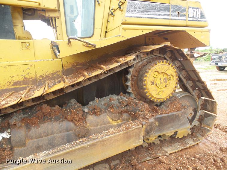 image for item DF7263 1993 Caterpillar D7H Series II dozer