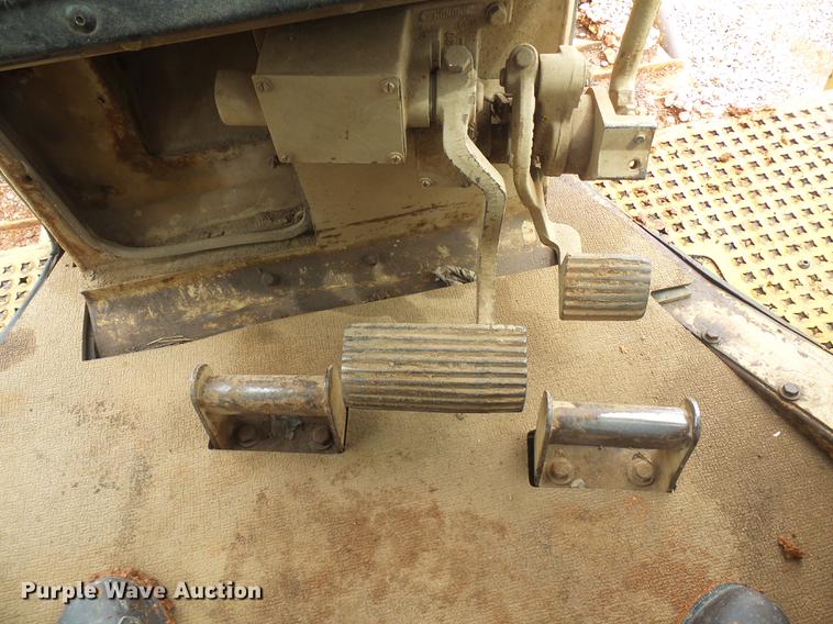 image for item DF7263 1993 Caterpillar D7H Series II dozer