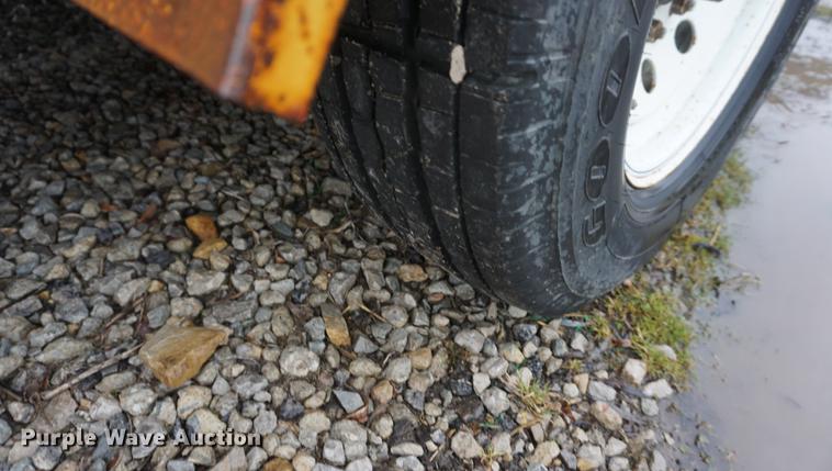 image for item DF7618 1995 Redi Haul tilt deck utility trailer