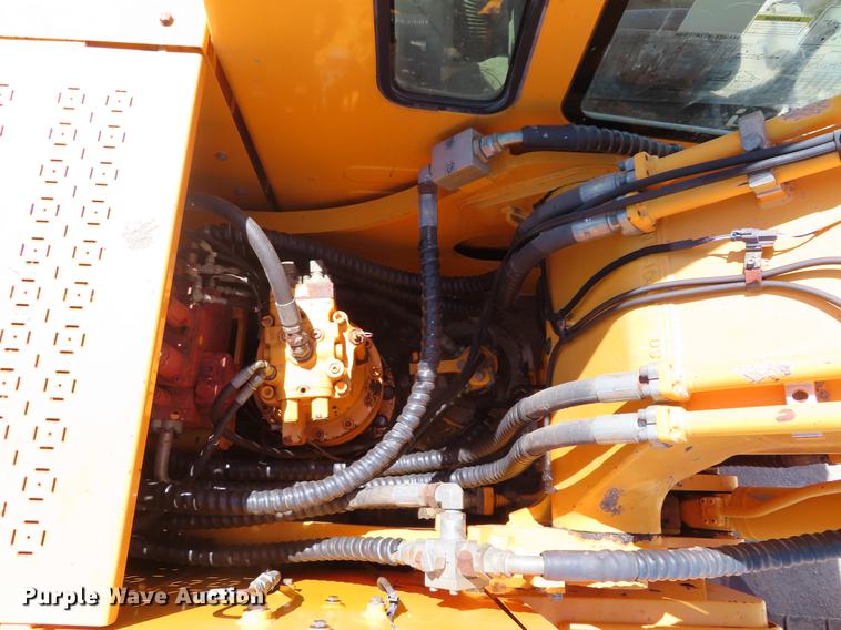 image for item DF7808 2006 Hyundai Robex 210LC-7 excavator