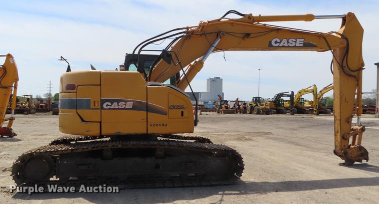 image for item DF7811 2004 Case CX225SR excavator