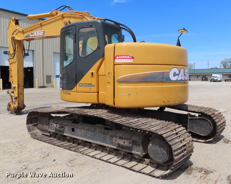 image for item DF7811 2004 Case CX225SR excavator