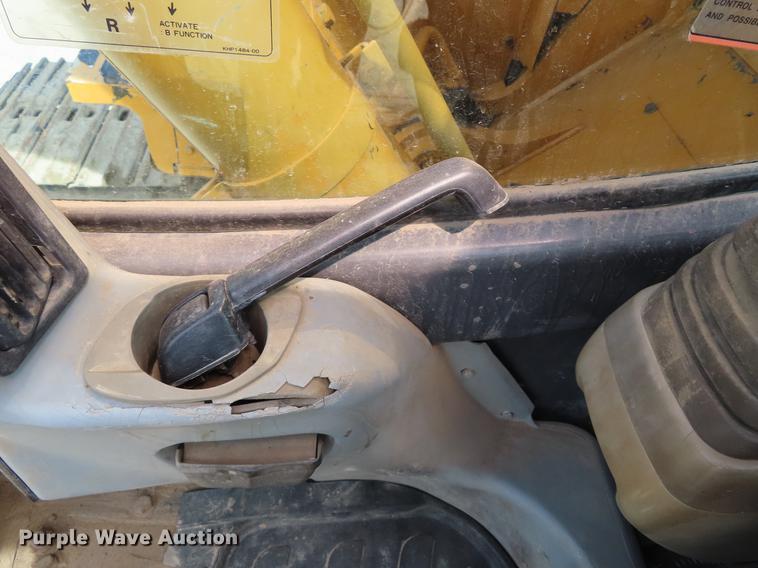 image for item DF7811 2004 Case CX225SR excavator