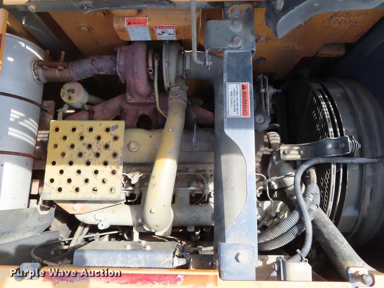 image for item DF7811 2004 Case CX225SR excavator