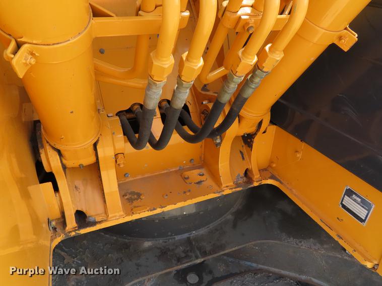 image for item DF7811 2004 Case CX225SR excavator