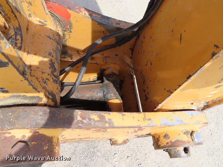 image for item DF7811 2004 Case CX225SR excavator