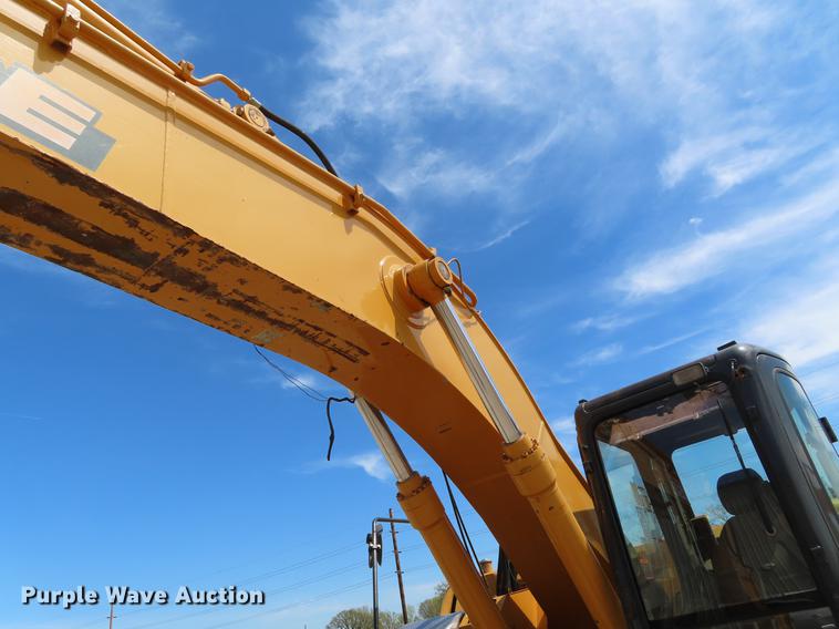 image for item DF7811 2004 Case CX225SR excavator