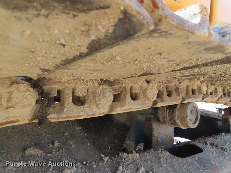 image for item DF7811 2004 Case CX225SR excavator