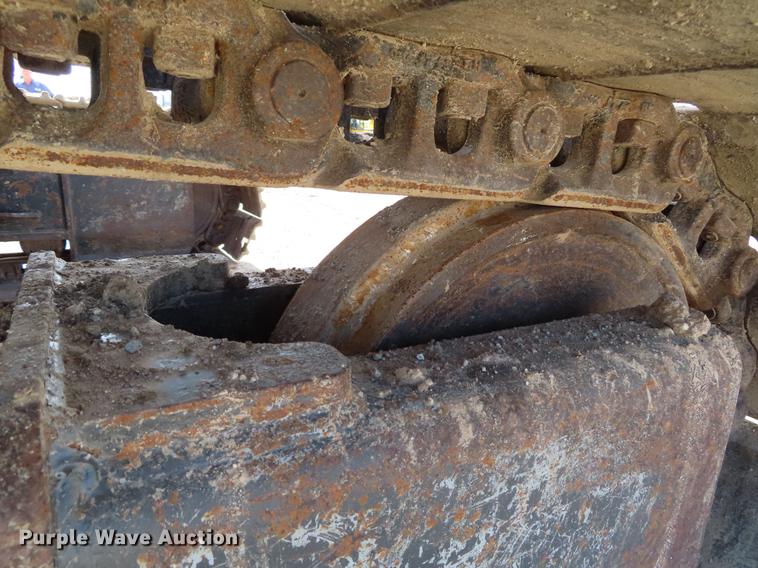 image for item DF7811 2004 Case CX225SR excavator