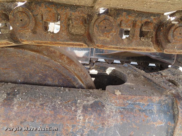 image for item DF7811 2004 Case CX225SR excavator