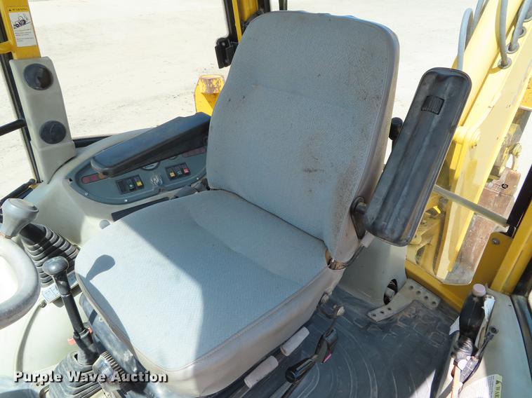 image for item DF7812 2003 Komatsu WB150 backhoe