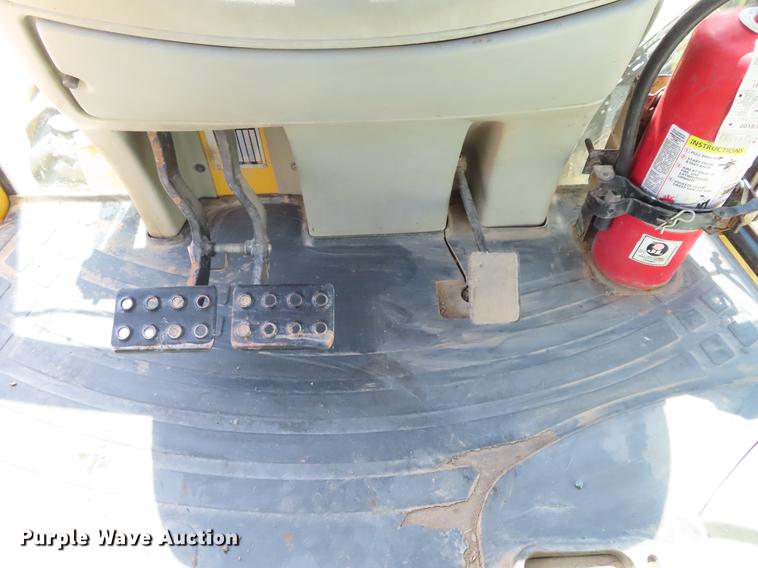 image for item DF7812 2003 Komatsu WB150 backhoe