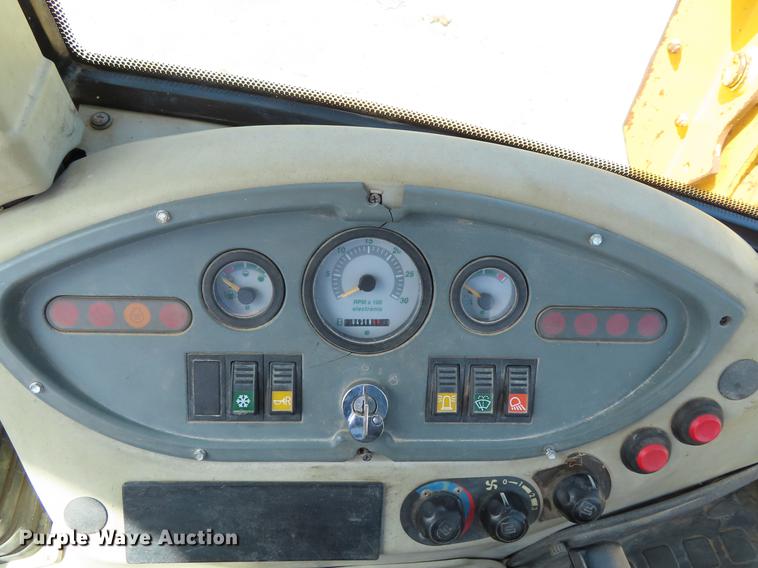 image for item DF7812 2003 Komatsu WB150 backhoe