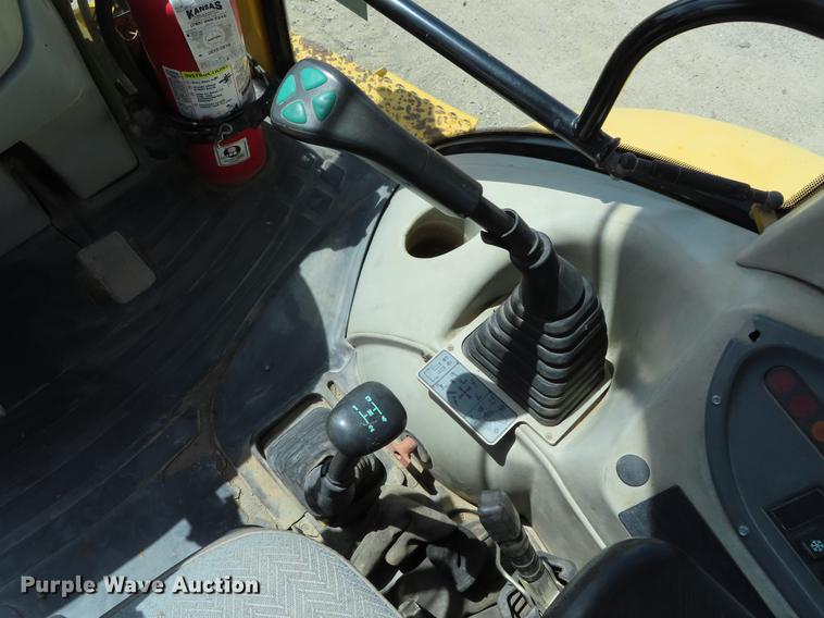 image for item DF7812 2003 Komatsu WB150 backhoe