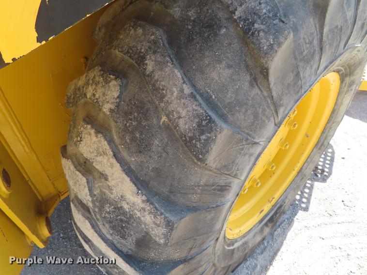 image for item DF7812 2003 Komatsu WB150 backhoe