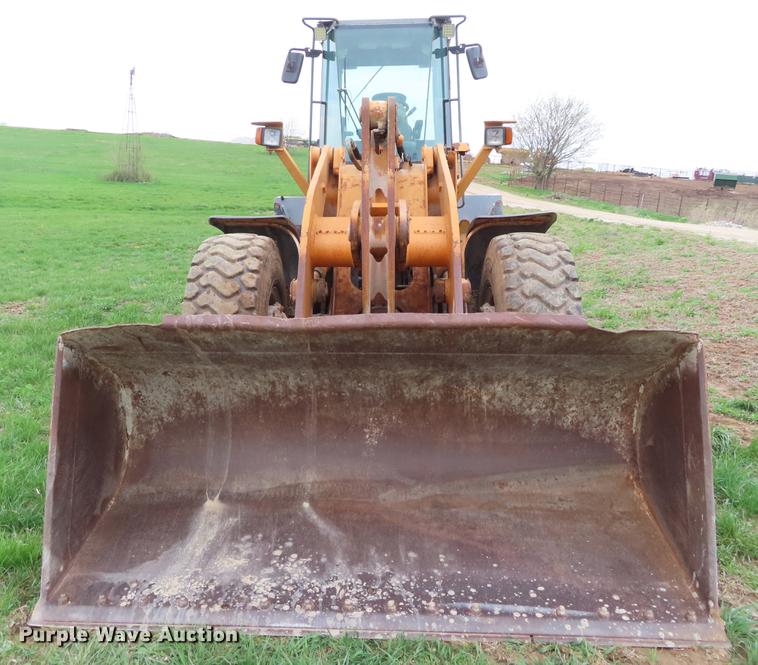 image for item DF7824 2003 Case 721D wheel loader