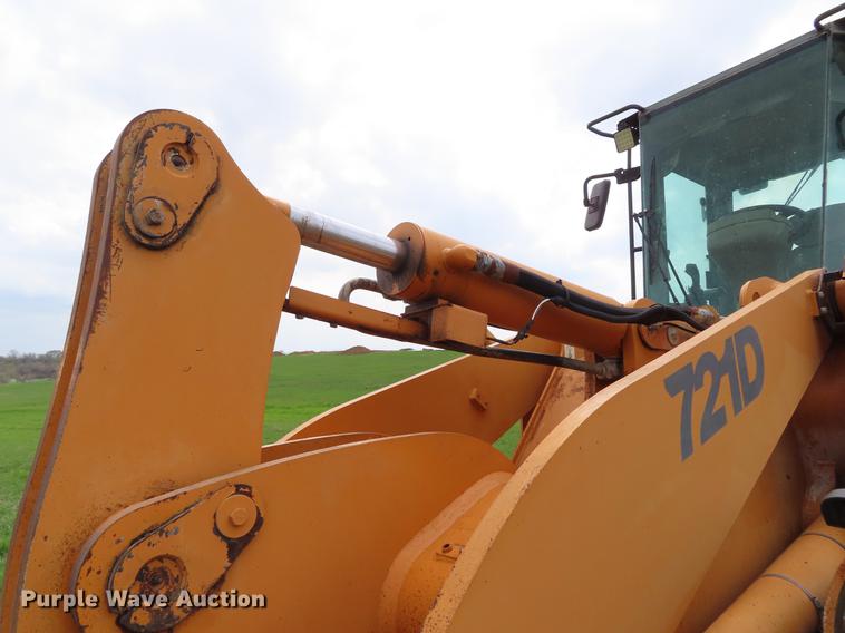image for item DF7824 2003 Case 721D wheel loader