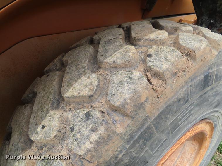 image for item DF7824 2003 Case 721D wheel loader