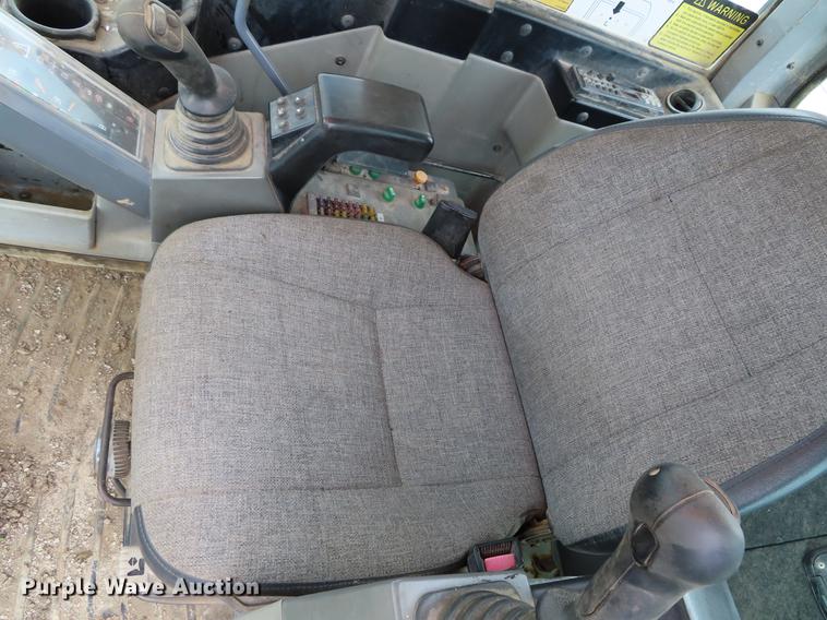 image for item DF7825 2007 Takeuchi TB1140 mini excavator