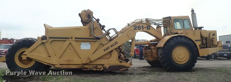 image for item DF8814 1974 Fiat-Allis 261B conventional scraper