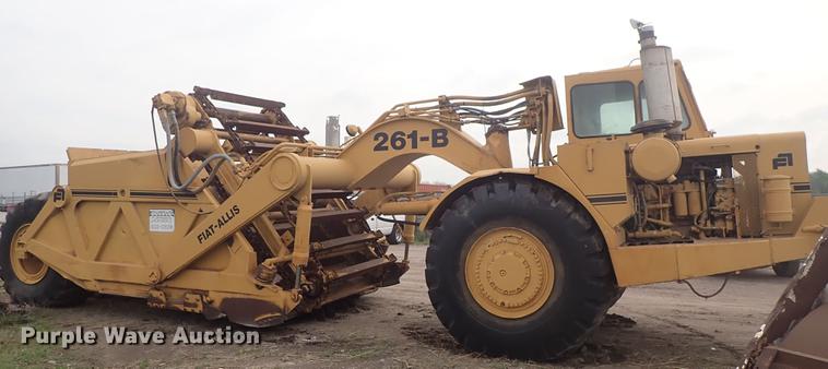 image for item DF8814 1974 Fiat-Allis 261B conventional scraper