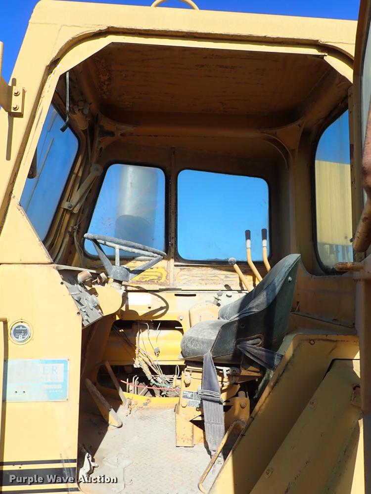 image for item DF8814 1974 Fiat-Allis 261B conventional scraper