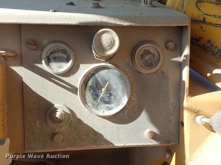 image for item DF8814 1974 Fiat-Allis 261B conventional scraper