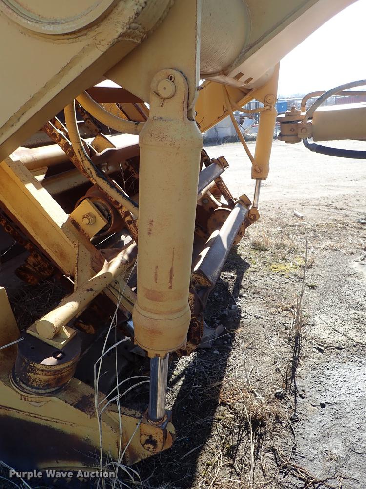 image for item DF8814 1974 Fiat-Allis 261B conventional scraper