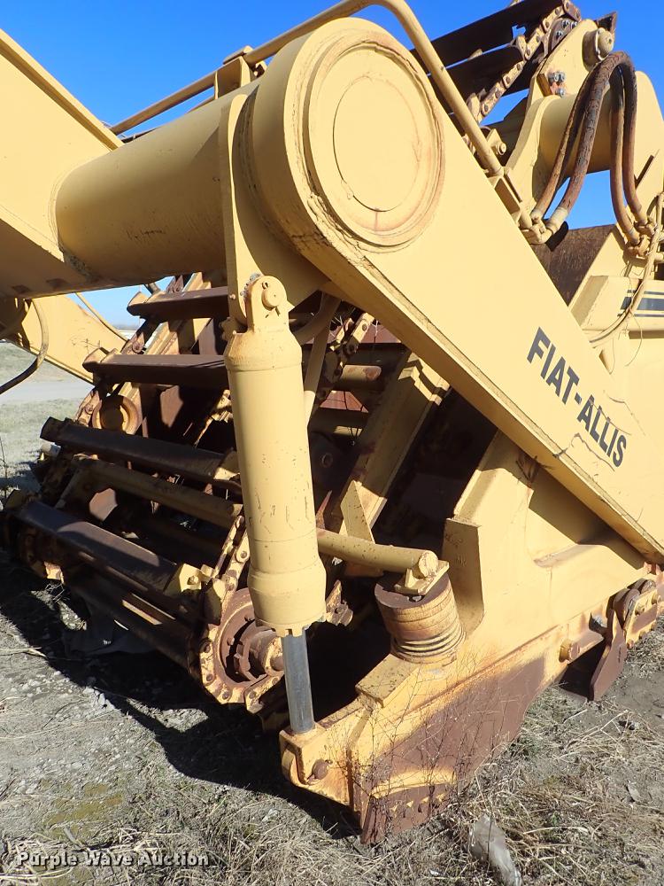 image for item DF8814 1974 Fiat-Allis 261B conventional scraper