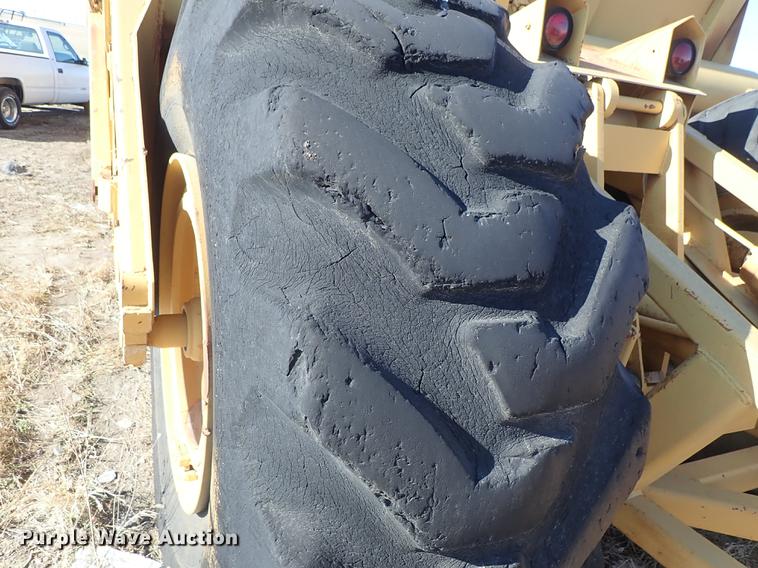 image for item DF8814 1974 Fiat-Allis 261B conventional scraper