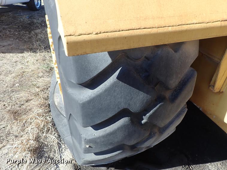 image for item DF8814 1974 Fiat-Allis 261B conventional scraper