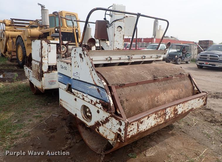 image for item DF8815 Ingersoll Rand DA50 double drum vibratory roller