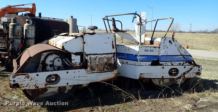 image for item DF8815 Ingersoll Rand DA50 double drum vibratory roller