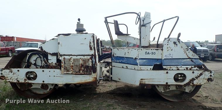 image for item DF8815 Ingersoll Rand DA50 double drum vibratory roller