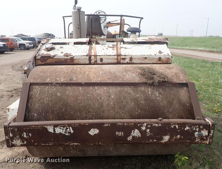 image for item DF8815 Ingersoll Rand DA50 double drum vibratory roller