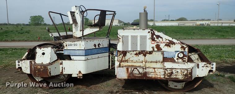 image for item DF8815 Ingersoll Rand DA50 double drum vibratory roller