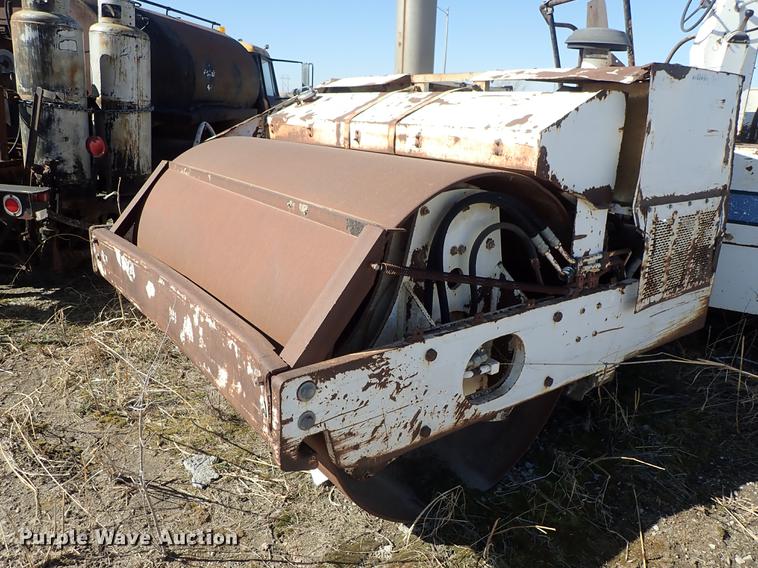 image for item DF8815 Ingersoll Rand DA50 double drum vibratory roller